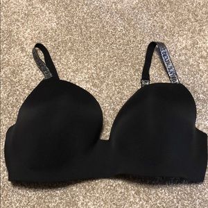 Victoria secret t-shirt lightly lined wireless